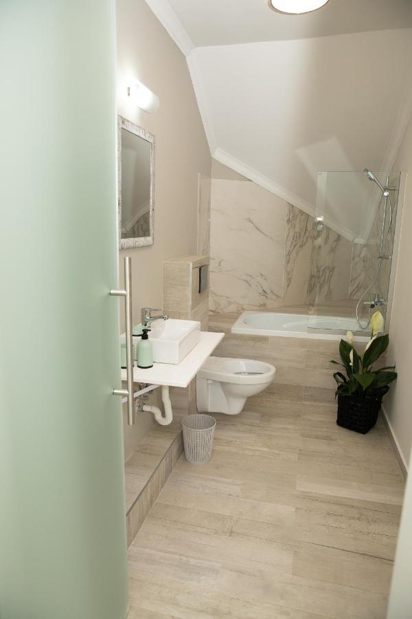 Casa Anabeca Lejlighedshotel Băile Felix Eksteriør billede